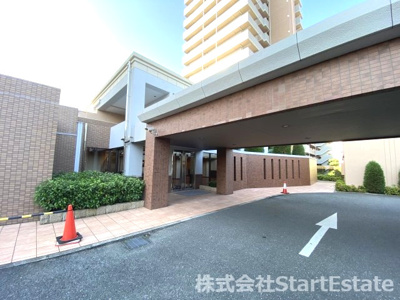 【エントランス】 | コートヴィラージュ平野 | 清潔なエントランスです