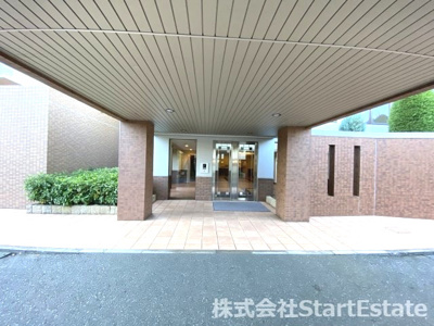 【エントランス】 | コートヴィラージュ平野 | ゆとりのあるエントランスです