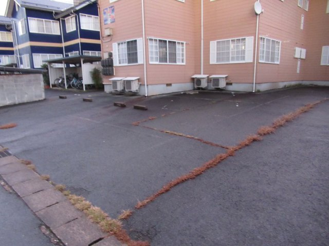 ザ・フリーダムハウスの駐車場