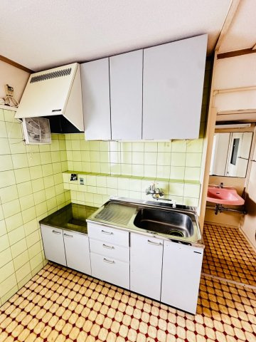 上高丸厚生年金住住宅のキッチン