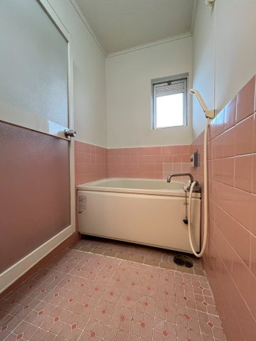 上高丸厚生年金住住宅の寝室