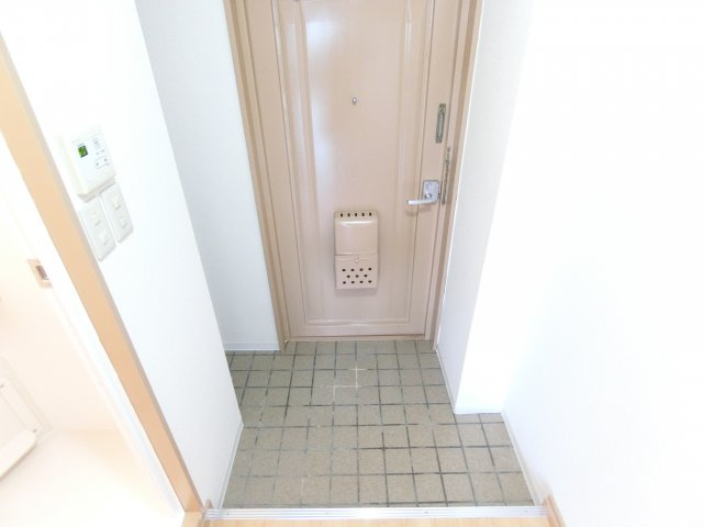 シャローム山城の玄関|同マンション別部屋写真