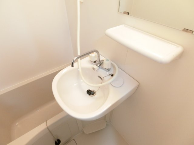 シャローム山城の洗面所|同マンション別部屋写真