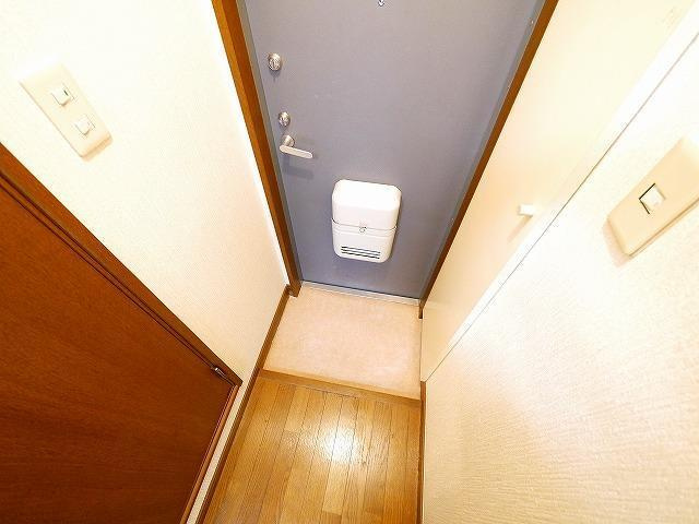 ラポール田井庄Aの玄関|シンプルで使いやすい玄関です