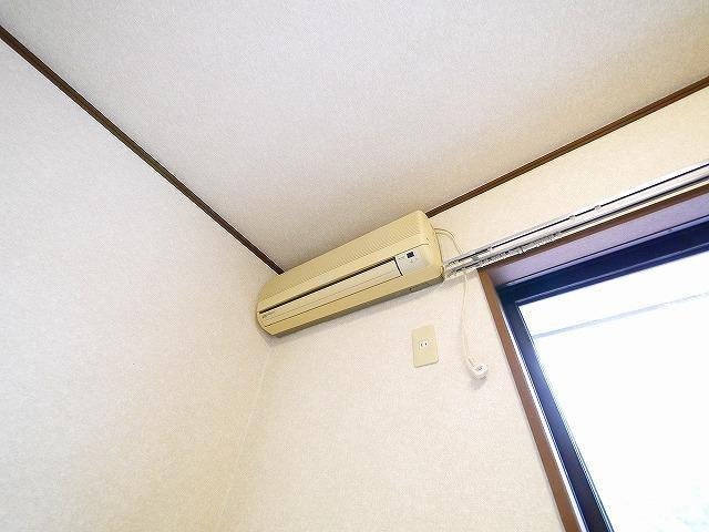 ラポール田井庄Aの設備|エアコンが付いています。