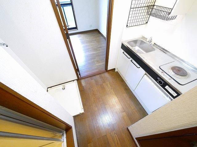 ラポール田井庄Aのキッチン|コンパクトなキッチンで掃除もラクラク