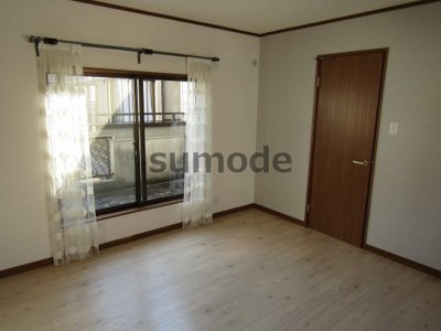 【洋室】 | レリーサヴィラ竹の内