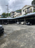 加茂屋根付き駐車場の画像