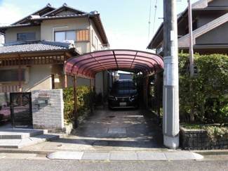 【駐車場】
