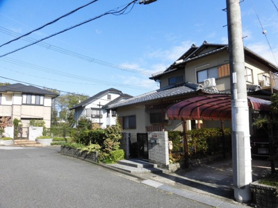 【前面道路含む現地写真】 | 大津市仰木の里3丁目13-6　中古戸建