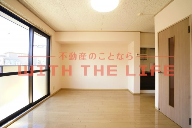 エクセル東合川【10，000円キャッシュバック対象物件】の洋室|使い勝手のいい洋室です