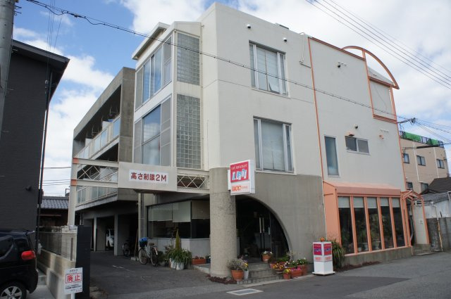 ラポー王子の外観