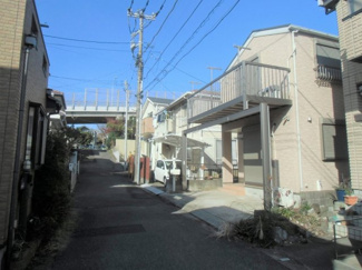 【前面道路含む現地写真】