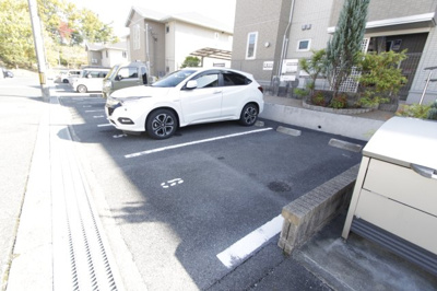 【駐車場】 | デラッセ真美ヶ丘