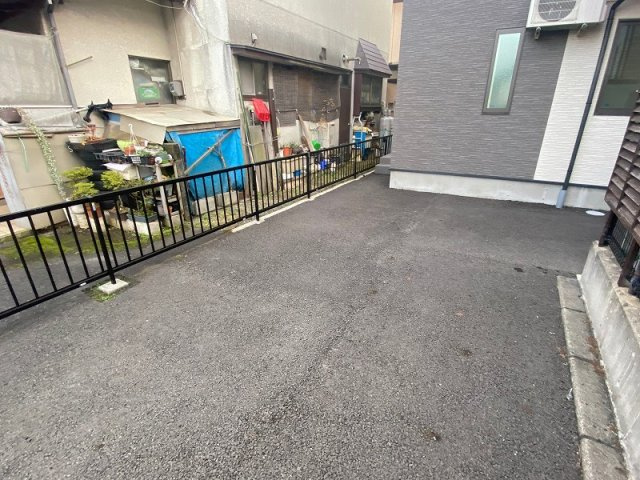 ツインハウス北天昌寺の駐車場