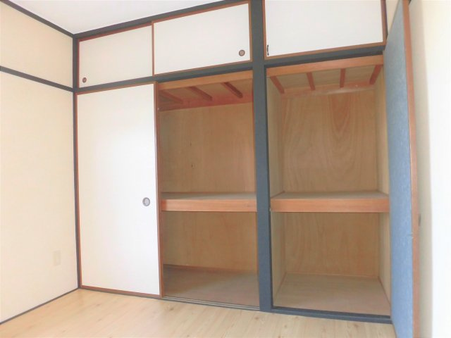 ヴィラナリー安八A棟の収納