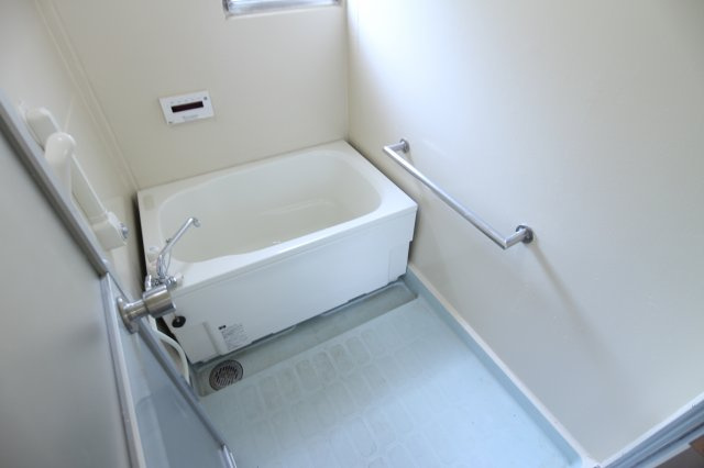 伊川谷住宅の浴室