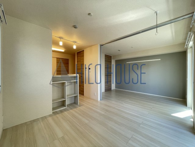 メゾン茶々の居間・リビング