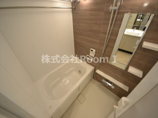 【浴室】 | ＯＰＵＳ　ＲＥＳＩＤＥＮＣＥ　ＳＨＩＮＳＡＩＢＡＳＨＩ　ＳＯＵＴＨ | 追い焚き機能付。
