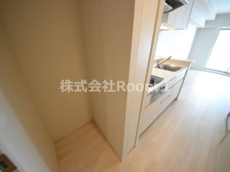 【設備】 | ＯＰＵＳ　ＲＥＳＩＤＥＮＣＥ　ＳＨＩＮＳＡＩＢＡＳＨＩ　ＳＯＵＴＨ | 冷蔵庫置場