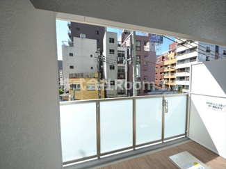 【バルコニー】 | ＯＰＵＳ　ＲＥＳＩＤＥＮＣＥ　ＳＨＩＮＳＡＩＢＡＳＨＩ　ＳＯＵＴＨ | 開放的で明るい空間を演出してくれるバルコニーです