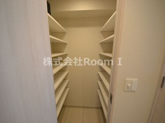 【玄関】 | ＯＰＵＳ　ＲＥＳＩＤＥＮＣＥ　ＳＨＩＮＳＡＩＢＡＳＨＩ　ＳＯＵＴＨ | シューズインクローゼット