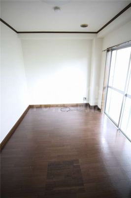 【子供部屋】 | 貴和ビル | 子供のお昼寝に使えるお部屋です