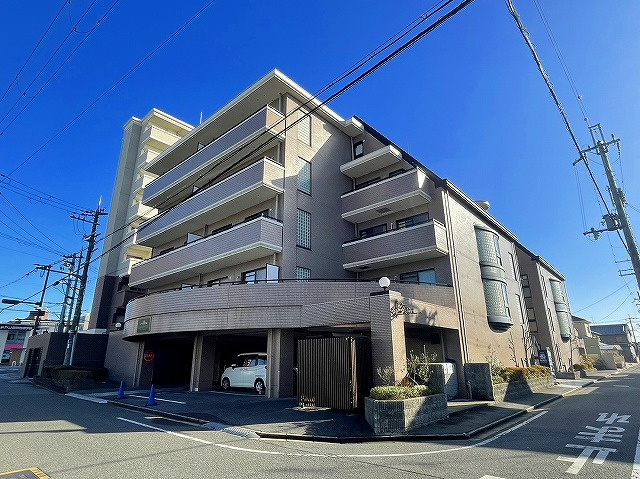 エンパイアテラスの外観|外観もきれいです