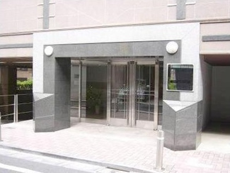 【エントランス】 | トゥールロワイヤル神宮前