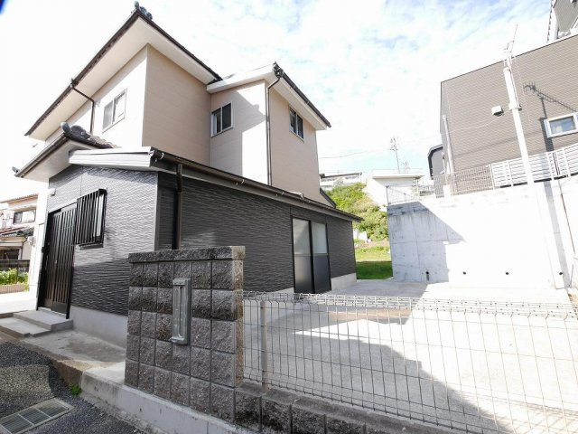 朝霧南町3丁目戸建の外観