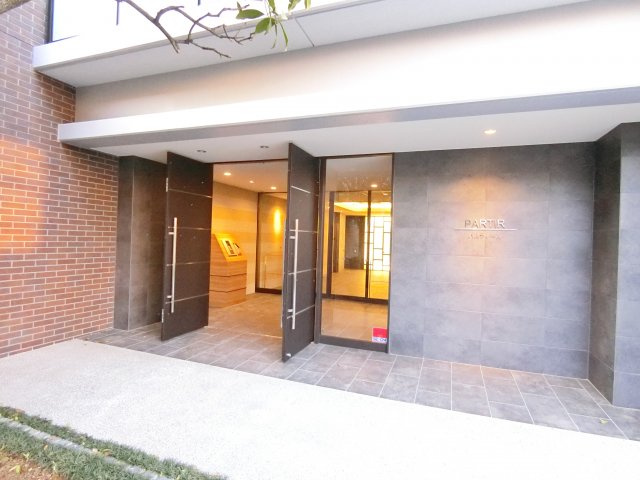 【エントランス】 | PARTIR