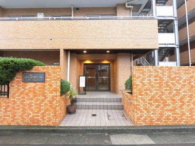 【エントランス】 | 磯子ダイヤモンドマンション | 京浜急行本線「上大岡」駅徒歩18分又はバス10分「笹掘」停歩1分。
