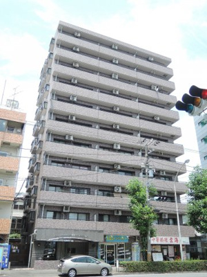 【外観】 | ライオンズマンション横浜駅西第二 | 総戸数32戸、平成7年2月築のマンションです。
専有面積66.00平米、3LDKのリフォーム済のお部屋となります。