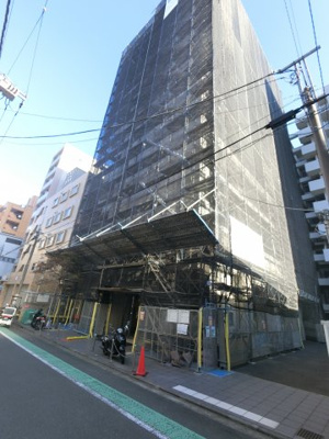 【外観】 | ヴィータローザ横浜吉野町 | ブルーライン「吉野町」駅徒歩2分と好立地！駅近ならではの便利な住環境も魅力的です。
ワンルームの為キッチンと温度差がなく寒さや暑さを感じず開放的に過ごすことができます♪