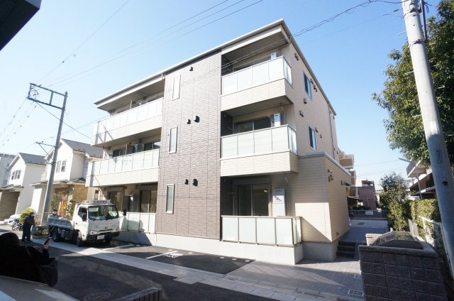 アルベレータⅠの外観|TVCMでおなじみの積水ハウス設計・施工のシャーメゾンです♪