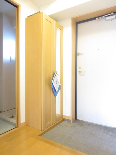 熊本市東区健軍１丁目の賃貸マンションの玄関