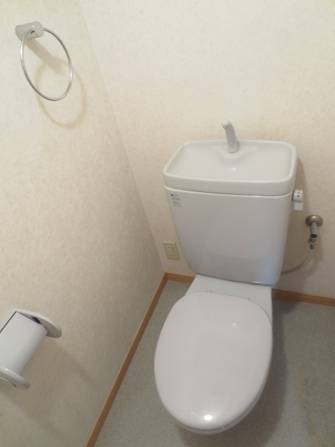 熊本市東区健軍１丁目の賃貸マンションのトイレ