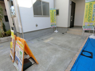 【駐車場】
