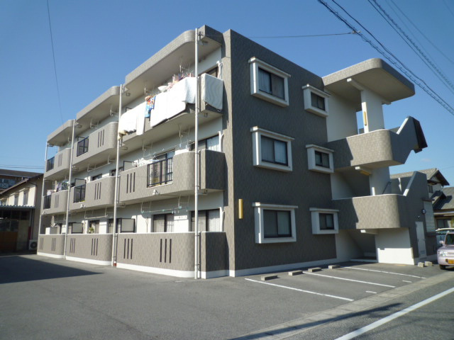 エスメラルダの外観