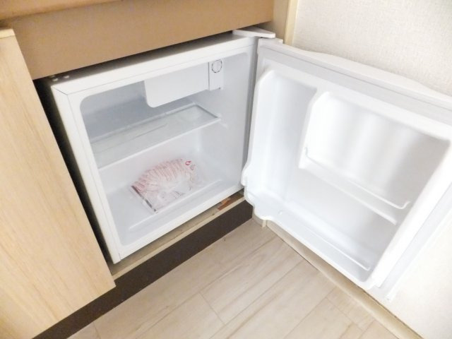 ジュネパレス船橋第５３の収納|ミニ冷蔵庫