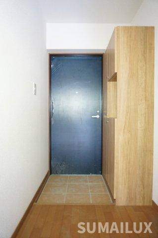 熊本市東区東京塚町の賃貸マンションの玄関