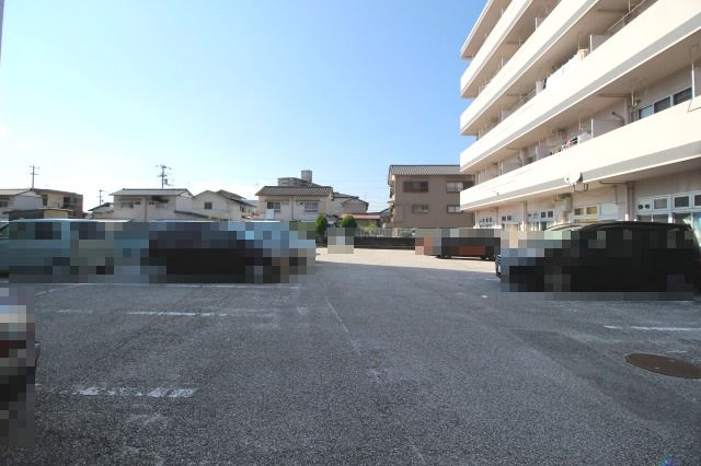 サンシティⅡの駐車場|カースペースがあります