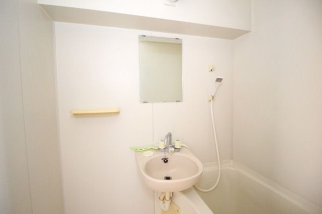 サンシティⅡの洗面所|広い洗面スペース