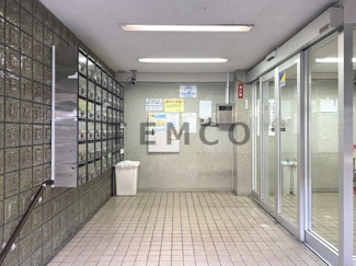 【エントランス】