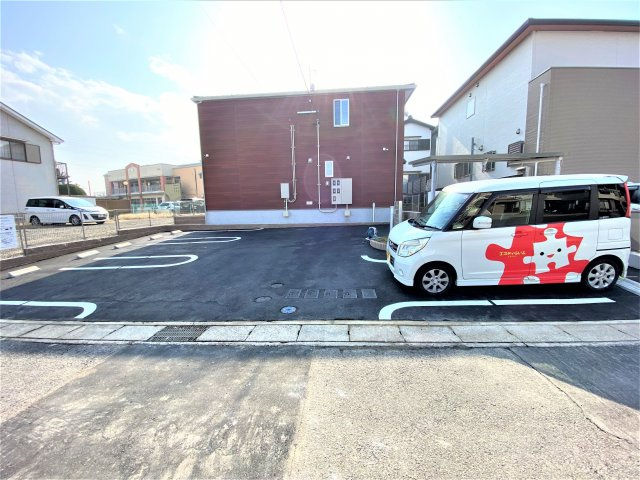 サンハイツ・原の駐車場
