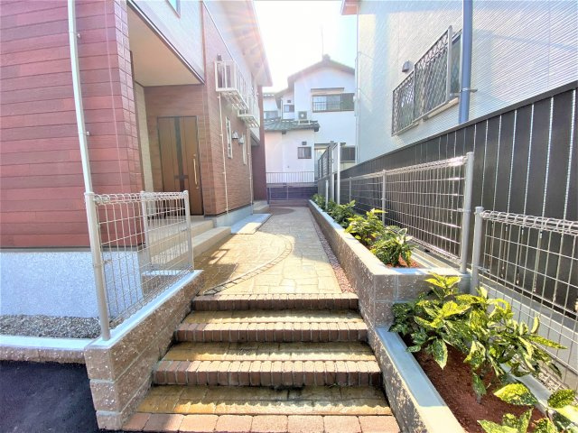 サンハイツ・原のエントランス