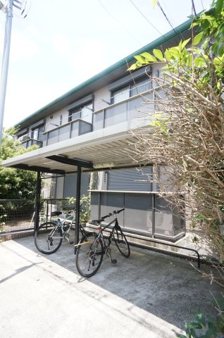 メゾン・ド・プランタンのその他共用部分|敷地内に駐輪場あり♪