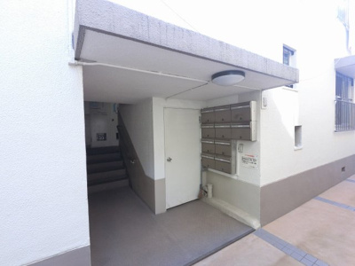 【エントランス】 | ハイツ池上 | エントランス部分です。