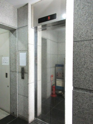 【その他共用部分】 | 三宮駅前１分好立地事務所物件 | エレベータ