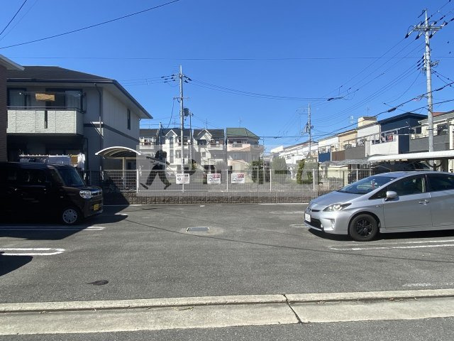 ロイヤルヴィラ弓削の駐車場|ロイヤルヴィラ弓削（志紀駅）　駐車場